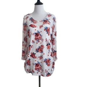 🎀 3/$20 No boundaries XL white floral blouse